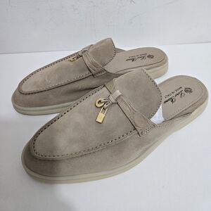 Loro Piana Babouche Charms Walk Loafers In Suede Alligator, Beige (Size 38) NEW